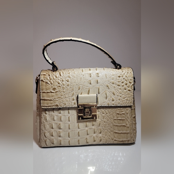 Handbag - Picture 12 of 12